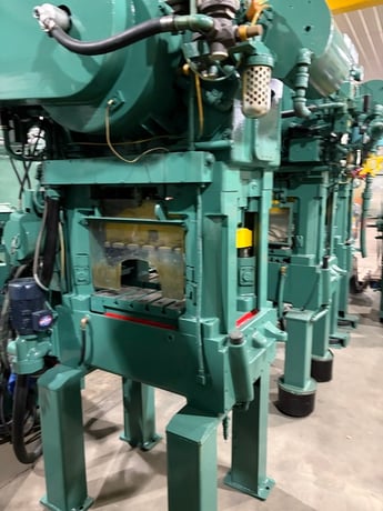 30 Ton, Bruderer #BSTA25, 1.5" stroke, 9.17"Shut Height, 2" adjustment, 20.86"LR x 20.86"FB bed area - Image 2