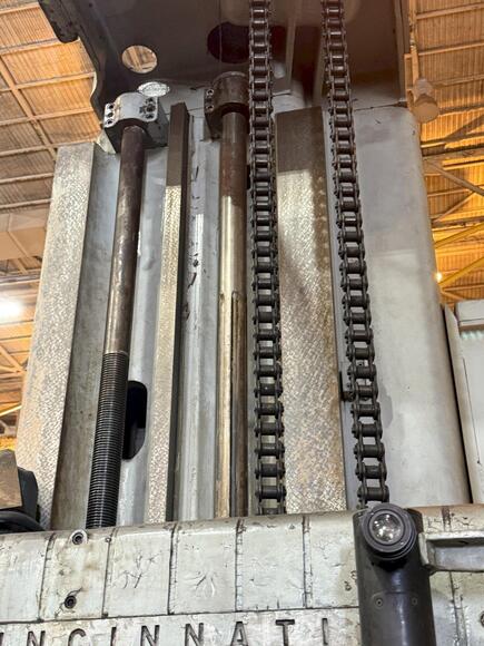 5" Cincinnati Gilbert, floor type horizontal boring mill with floor plate, 50" x 72" infeeding power rotary - Image 2