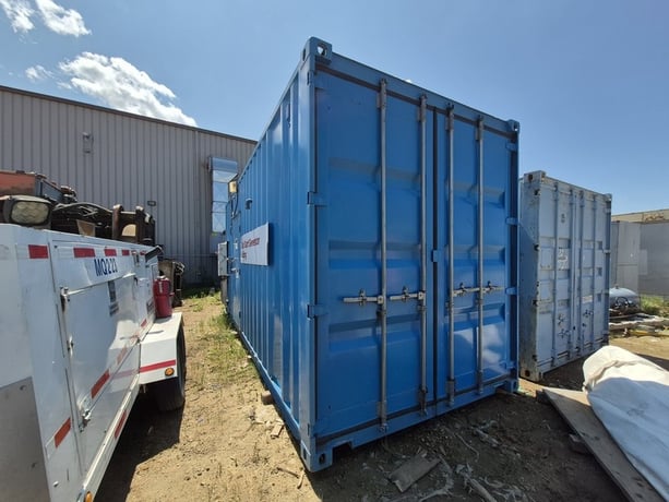 230 KW Caterpillar #3306, standby diesel geneset in container, 288 KVA, 600 Volts - Image 7