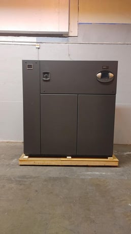 12 Ton Liebert #DS042A DA000763A, CRAC Downflow, 73" x 34" x 74" - Image 1