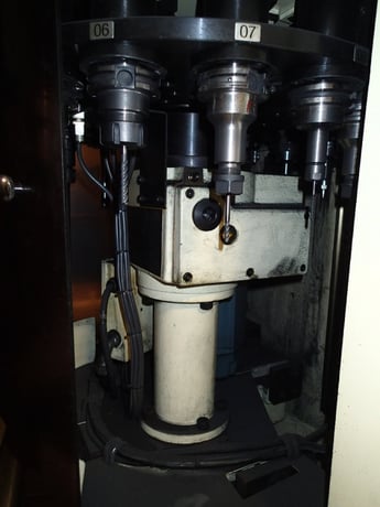 Makino #SNC64-A15, Graphite Mill vertical machining center, 23.6" X, 15.7" Y, 15.7" Z, 29.5" x 15.7" Table - Image 7