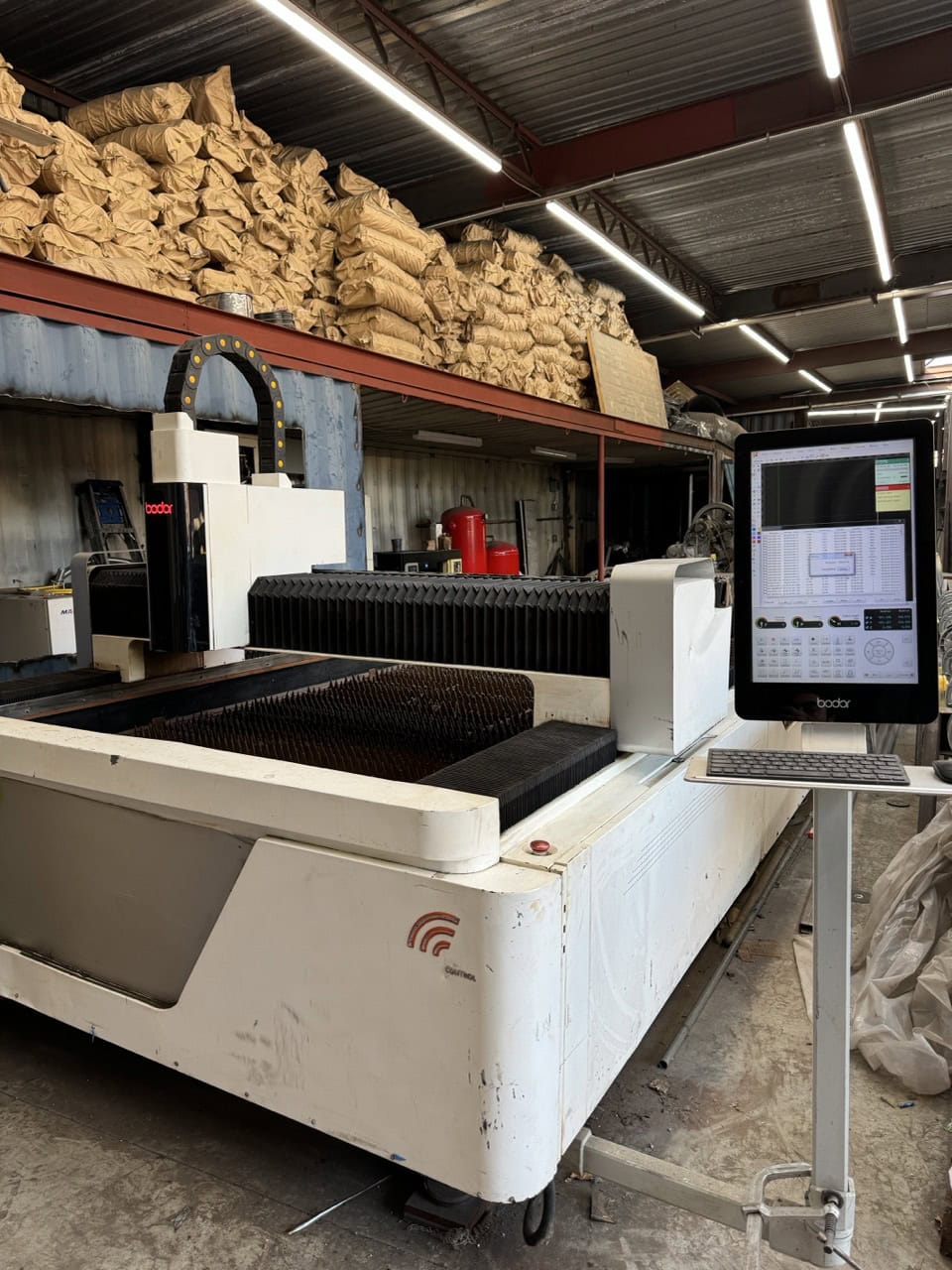 AKS, CNC Plasma, w/Dust Collector, 6' x 12' Table, 1.5" Pierce Production, 2" Edge Start, 15 HP Compressor - Image 6