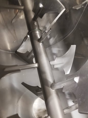 10 cu.ft. Stainless Steel Single Shaft Paddle Blender, 4' L x 3' width x 8' H Dimension, 3.67' Loading - Image 5