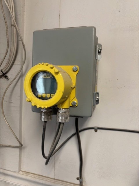 10000 gallon Stainless Steel Mixing Tank, 5/10 HP Agitator, 1900 - Image 4