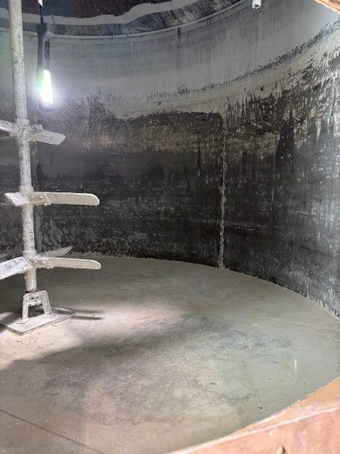 10000 gallon Stainless Steel Mixing Tank, 5/10 HP Agitator, 1900 - Image 7
