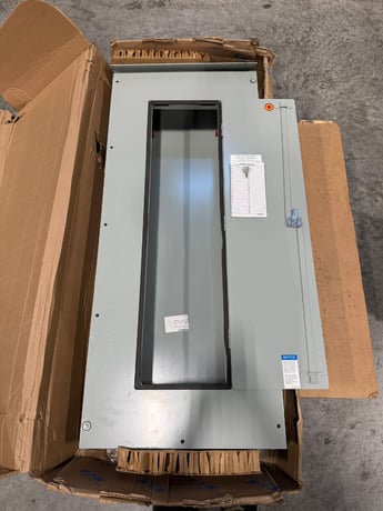 Eaton #LWPQ2048, 48" panelboard enclosure NEMA 12/3R Rainproof/Dustproof - Image 3