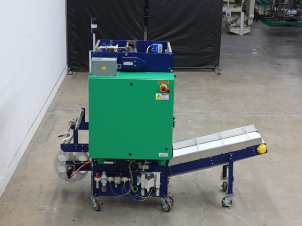 Rennco #301, semi-automatic, servo controlled, L-Bar sealer, control panel with AB PLC and touch screen HMI - Image 3