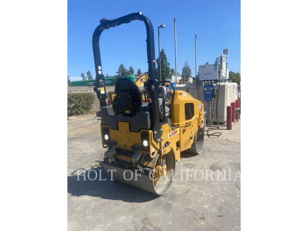 Caterpillar CB2.5 GC, Compactor, 486 hours, S/N: 64000214, 2022 - Image 3