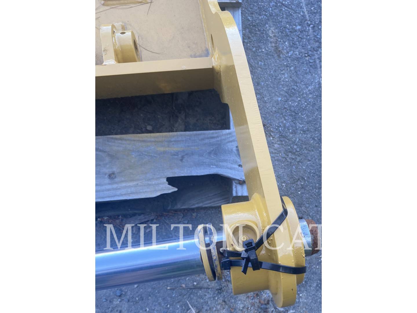 Craig BHL PARTIAL ROTATION HYDRAULIC THUMB, Quick Connector, S/N: 2T22071378, 2022 - Image 3