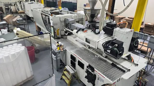 310 Ton, 29.64 oz., Engel #e-motion-2440/310T, horizontal plastic injection molder, 25.6" x 25.6" tie bar - Image 2