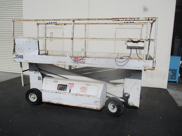 1000 lb. Simon Aerials #L2548-E, scissor lift, 25' lift height - Image 3
