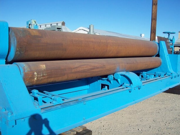 16' x 1" Hilles & Jones, 3 roll, 21" top roll, 60 HP variable speed, hydraulic drop, PLC, no pit - Image 2