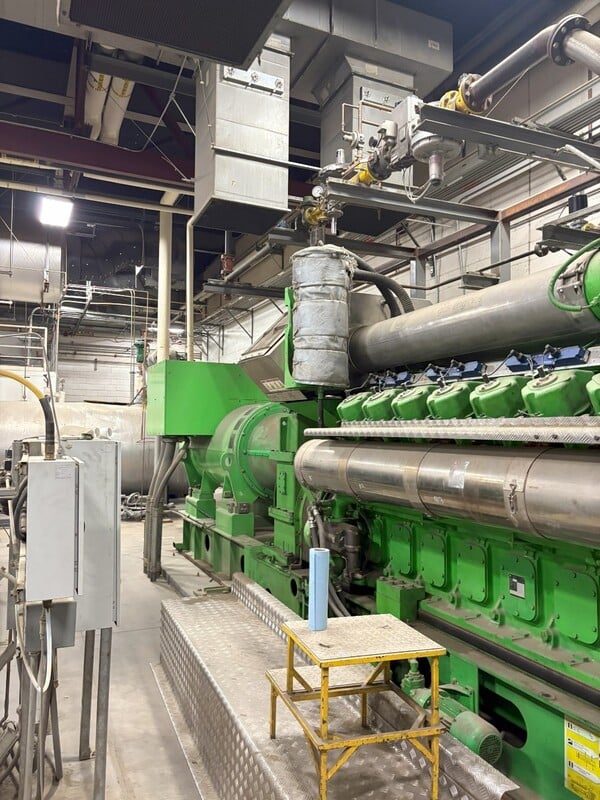 2650 KW Jenbacher #J620 GS, Natural gas generator set, 7200-12470 Volts, 2013 - Image 1