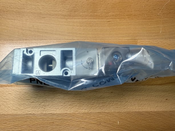 1/2" Pneulead #VG420-04T-3DZ, pneumatic Solenoid valves 2 position 3 way AC110V - Image 6