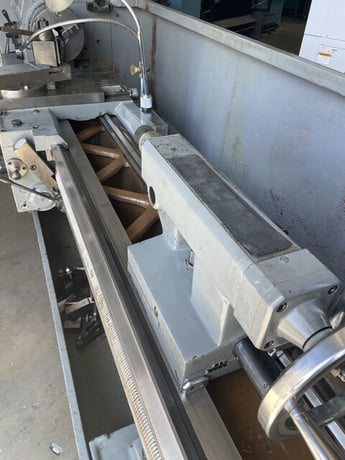 18" x 60" Cosmo #L-1860, engine lathe, 10" swing over cross slide, 7.5 HP, 3.2" bore, 12 speed 40-2000 RPM - Image 3