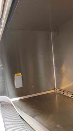 The Baker Company #SG603A, SterilGard 3 Advance BSC BioSafety Hood, 16 Amps, 115 V, 2005 - Image 5