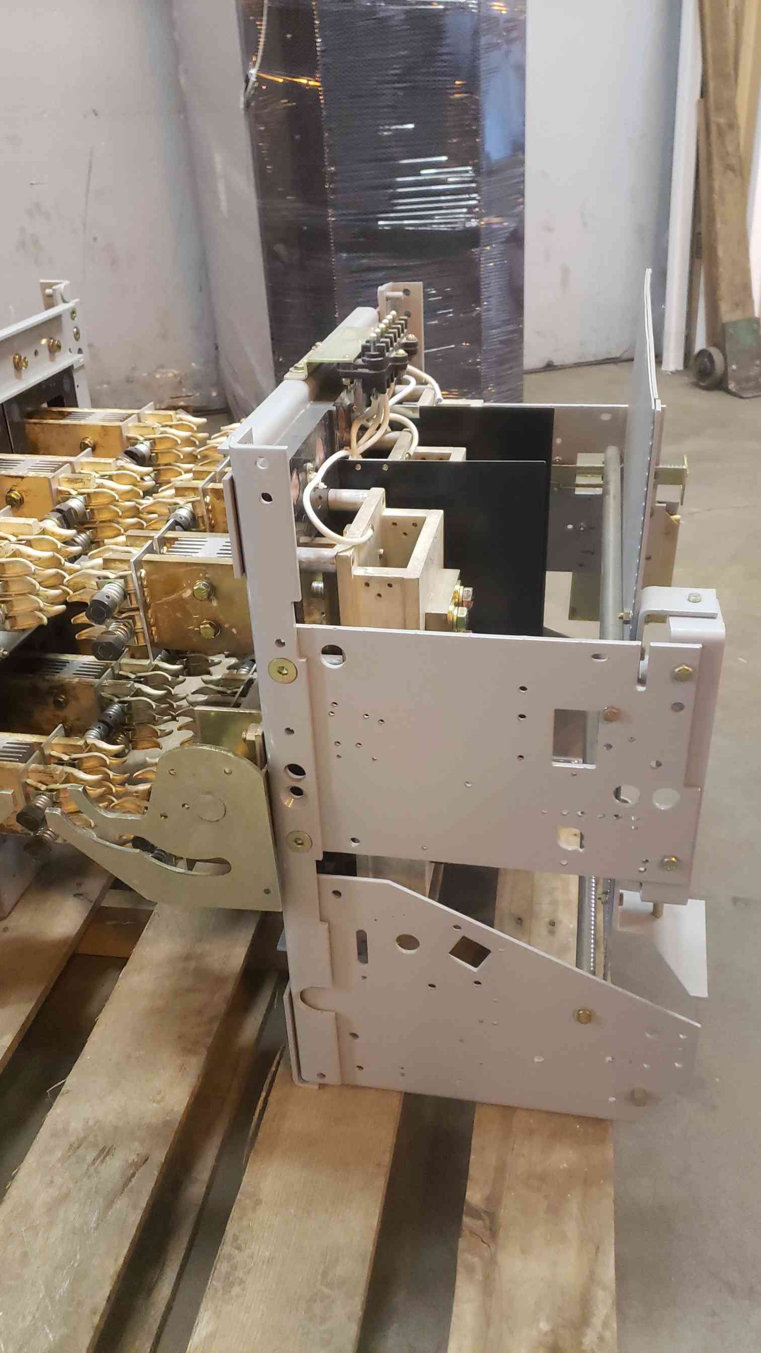 General Electric #TAK83FCB, Fuse Rollout, 3200 Amps - Image 3