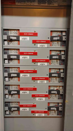600 Amp. General Electric #42092602MM, Panelboard, (10) 30 Amps Breakers, 3 Phase, 3-Wire, 480 V - Image 3