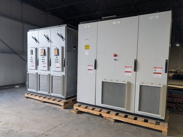 Allen Bradley, 4000 amp transformer & VFD bank, 6 x 700 HP, new surplus, 2019 - Image 3