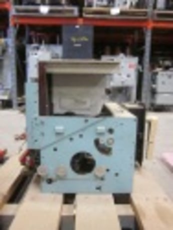 2000 Amps, Federal Pacific, 50H-2, manually operated, drawout, #AB2974 - Image 4