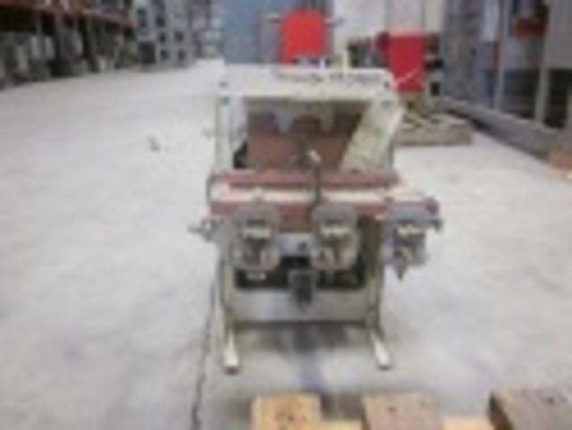 600 Amps, General Electric, AKU-2A-25-1, manually operated, drawout, #AB3762 - Image 2