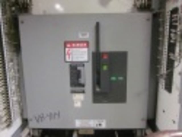 3000 Amps, Square D, V5D8333Y000A, electrically operated, drawout, #VB4114 - Image 2