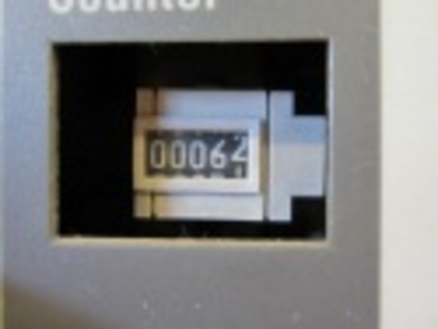 1200 Amps, Cutler-Hammer, 150VCP-WR1000, electrically operated, drawout, #VB5307 - Image 1