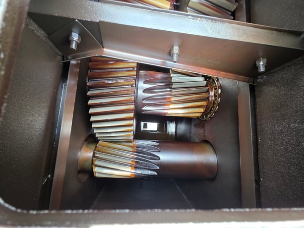 700 HP @ 1750 RPM, Falk #505A3-CS, 41.59 :1 ratio - Image 6