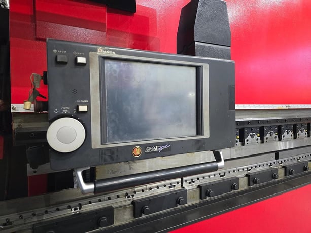 187 Ton, Amada #HDS-1703NT, hybrid press brake, 10' overall, 106.3" between housing, 7.87"stroke - Image 4