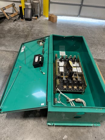 800 Amp. Cummins Automatic Transfer Switch OTECD-1710392 480 Volts, 60 Hz, 4-Pole NEMA 3R PLEASE READ - Image 2