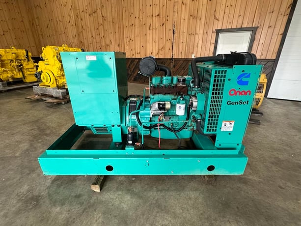 35 KW Cummins, Onan #4B3.9-G2, diesel generator, skid mounted, 120/240 Volts, 4097 hours, 1999 - Image 2