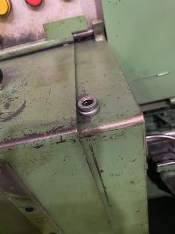Somsan #CF-38, round nut tapping machine wivibratory feeder, hydruaic clamping, 2009 - Image 8