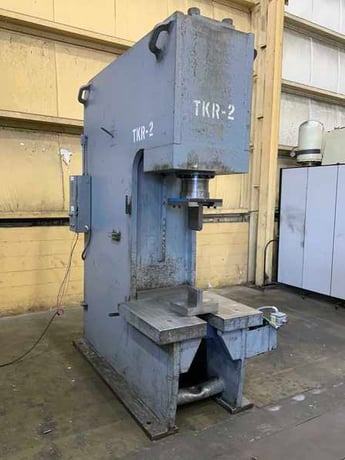 150 Ton, Hannifin #T150, hydrauic C-frame press, 29" x 39" table area, 15 HP, single hand lever - Image 1