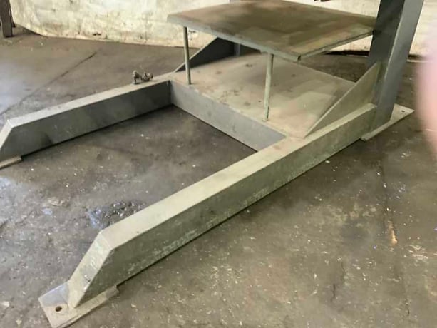 24000 lb. Unique, Readco #UPC-240, welding positioner, 54" x 54" table area, pendant Control - Image 5