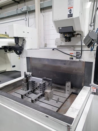 Makino #EDNC6, CNC Sinker Electrical Discharge Machine, w/C-Axis Head, 43.3" x 26.5" x 17.7" Work Tank, 31.5" - Image 4