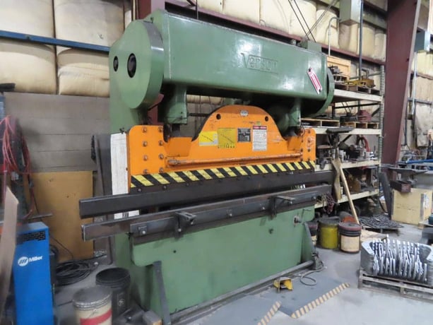 90 Ton, Verson #306-90, Mechanical Press Brake, 8' Bed length, 78" Between Columns, 5" Ram Adjust., 3" - Image 5