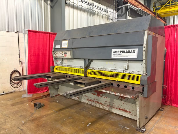 SMT Pullmax (Ursviken) #GST-430, 10' x 1/2" hydraulic guillotine shear, 19 holddowns, front operated power - Image 1