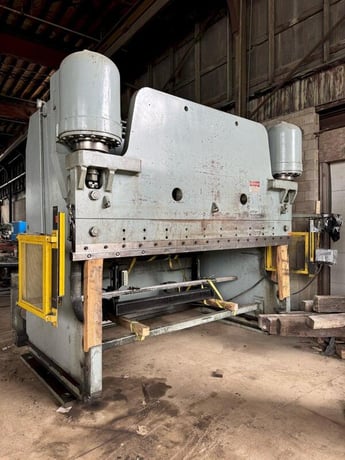 Pacific #K500-12, press brake, 500 oz., 12' overall, 126" between housing, 12" stroke, 20" open, 8" Shut - Image 3