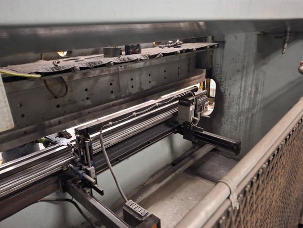 Pacific #K500-12, press brake, 500 oz., 12' overall, 126" between housing, 12" stroke, 20" open, 8" Shut - Image 5