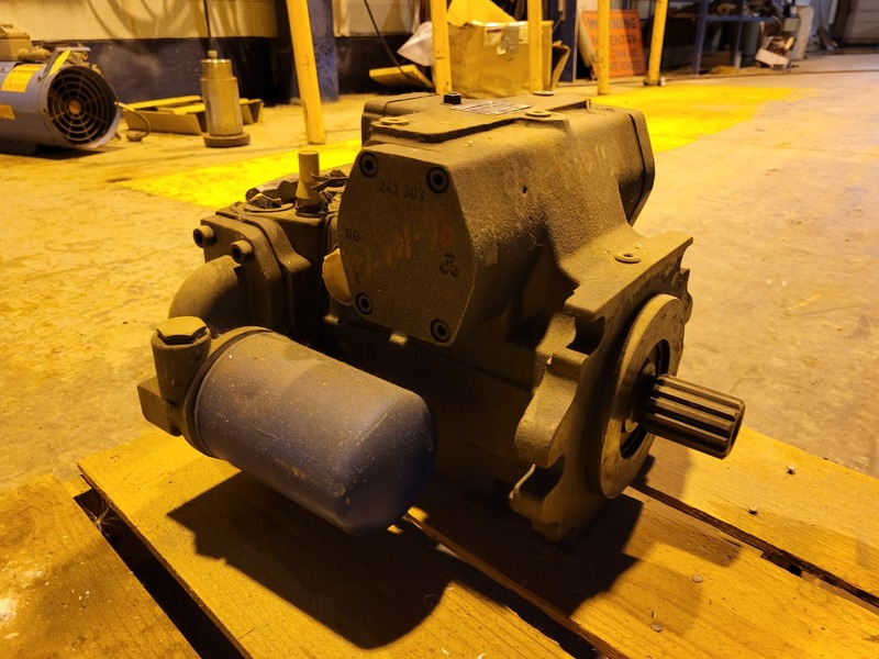 Rexroth #A4VG125HDD1, 32R-PSF52F001F, axial piston pump, new surplus - Image 1