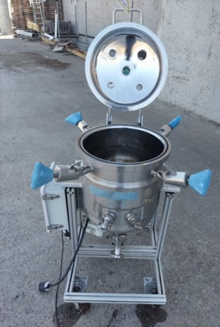 13.2 gallon ITT Industries Pure-Flo Precision, 50 liter 316 Stainless Steel fermenter tank, 18" dia. x 18" - Image 1