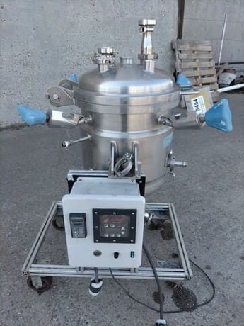 13.2 gallon ITT Industries Pure-Flo Precision, 50 liter 316 Stainless Steel fermenter tank, 18" dia. x 18" - Image 2