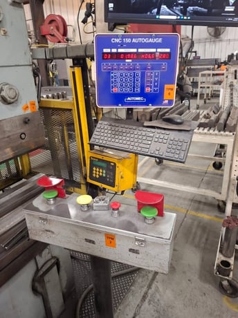 500 Ton, Pacific #K500-12, hydraulic press brake, 12' overall, 12" stroke, 11" throat, 22" open, 10" Shut - Image 2