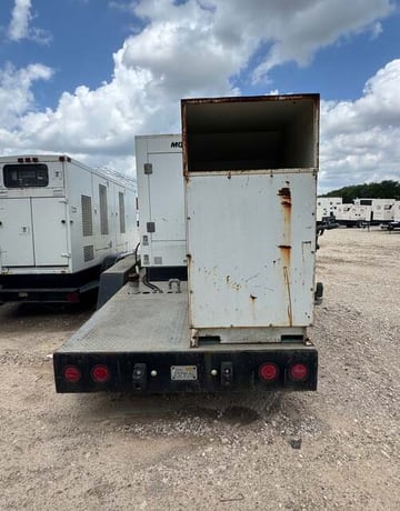 180 KW Multiquip #KD200V, Generator Set, Volvo Penta #TWD-740GE, w/ Trailer & Air Compressor, 1031 hours - Image 7