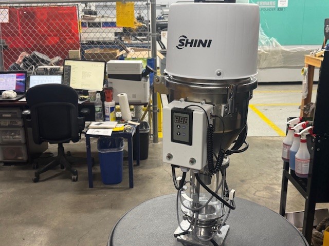 Shini #SAL-3UE, 440 lbs./hr., vacuum hopper loader with sight glass, new, 2025 - Image 1