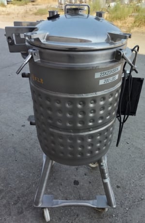 30 gallon DCI, 316L Stainless Steel tank, jacketed, agitated, 18" dia. x 28" straight side, dish top & bottom - Image 3