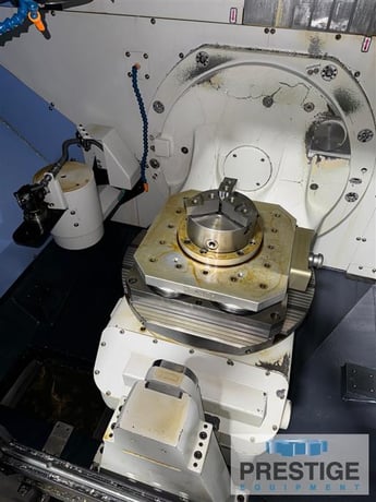 Daewoo Doosan #DVF-5000, CNC Vertical Machining Center, 5-Axis, 24.6" X, 17.7" Y, 15.7" Z, 18" diameter - Image 4