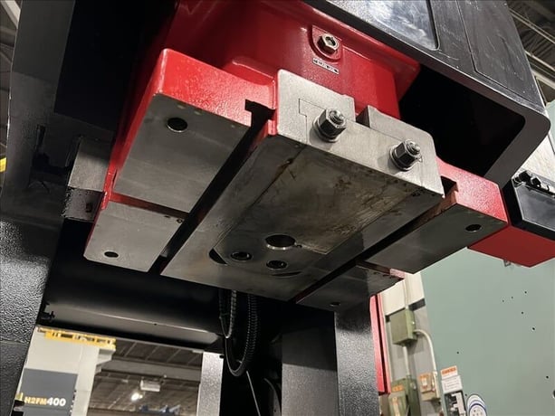 88 Ton, Amada #TPL-80SI, 5" stroke, 17.9"Shut Height, 40" x 23" x 5.3"bolster, wet clutch, Link drive, 2000 - Image 8