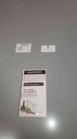 1200 Amp. General Electric Spectra Series, Panelboard, 7 Breakers 5x 250A & 2x 100A, 3PH, 4 Wire, 208Y/120 VAC - Image 4