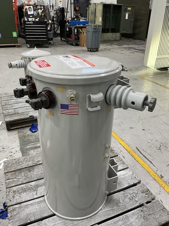 10 KVA 2400/4160 Primary 120/240 Secondary, 1 phase, Polemount Transformer - Image 1
